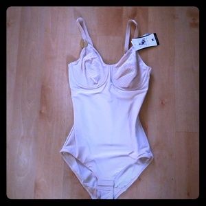 Reshape Moderate Control by Wacoal